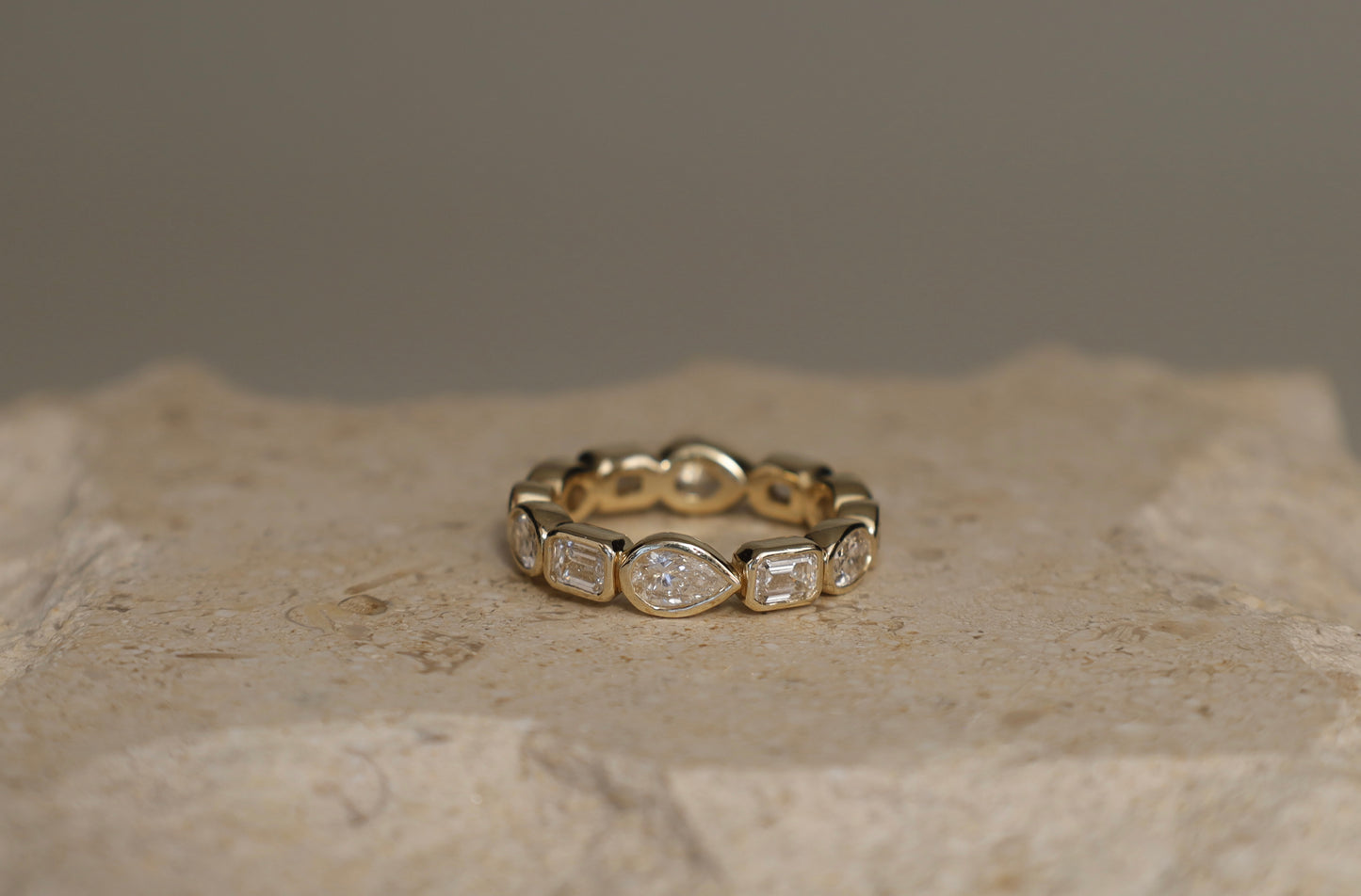 Mae Ring