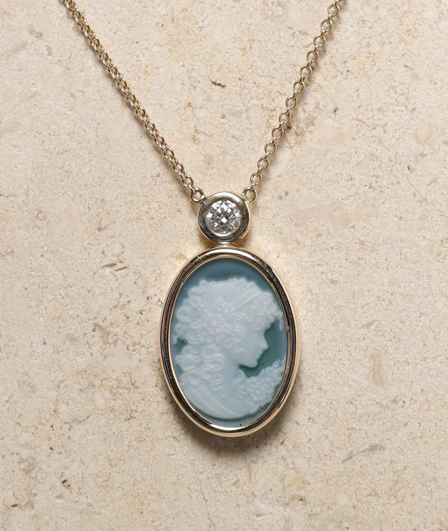 Helie Pendant